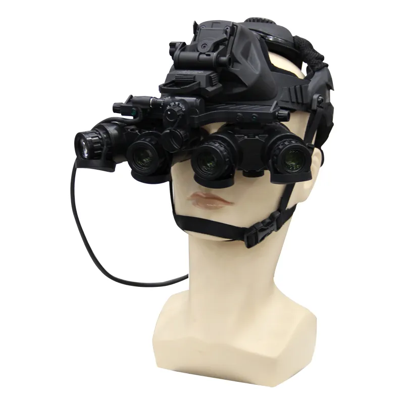 Nvg-d4 Dispositivo de visão noturna com pouca luz e quatro olhos montado no capa